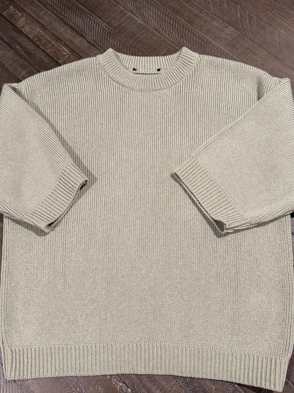 Men’s Beige Knit Crewneck Sweater – Approx. Medium